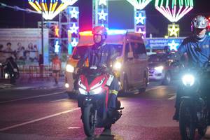 BIB: 
                            <button type="button" onclick="openModal(24429955)" class="btn btn-primary btn-sm float-right btn-popup" data-toggle="modal" data-target=".modal-high-quality">
                        <i class="fas fa-shopping-cart"></i> Add to Cart
                    </button>
                                            <button type="button" onclick="isThisMe(24429955, true)" class="btn btn-success btn-sm float-right btn-popup btn-isme hidden" data-toggle="tooltip" data-placement="bottom" title="นี่คือรูปของคุณใช่ไหม คลิกที่นี่เพื่อเอาเข้าอัลบั้ม">
                        <i class="fas fa-plus"></i> Add to album
                    </button>
                    <button type="button" onclick="isThisMe(24429955, false)" class="btn btn-warning btn-sm float-right btn-popup btn-isnotme hidden">
                        <i class="fas fa-ban"></i> Remove from album
                    </button>